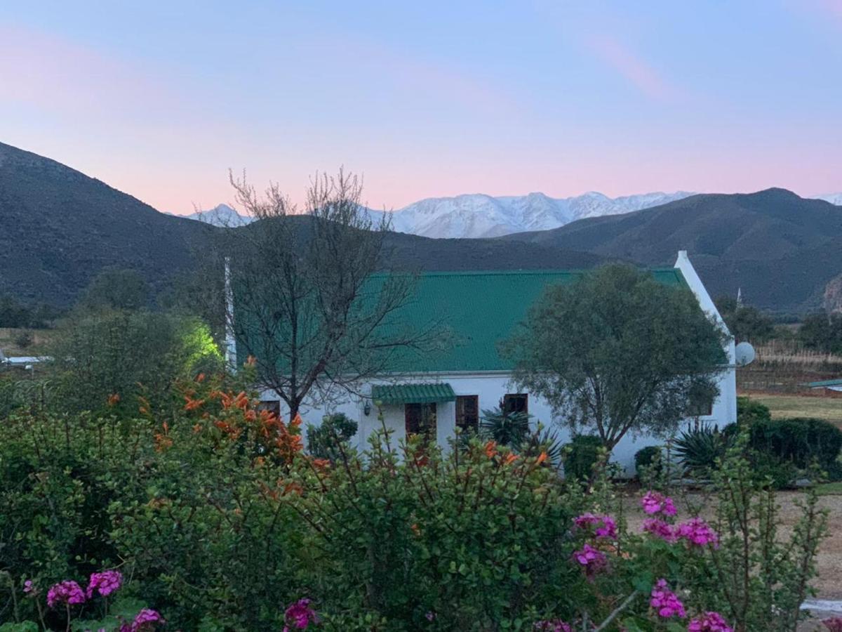 Berluda Farmhouse And Cottages Oudtshoorn Exterior photo
